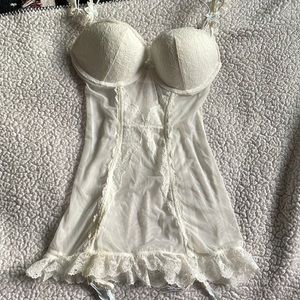 2015 White Lace teddy with push up and garter belt straps